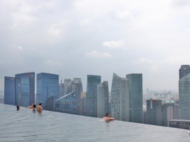 Aceasta este panorama senzaţională asupra districtului financiar din Singapore.